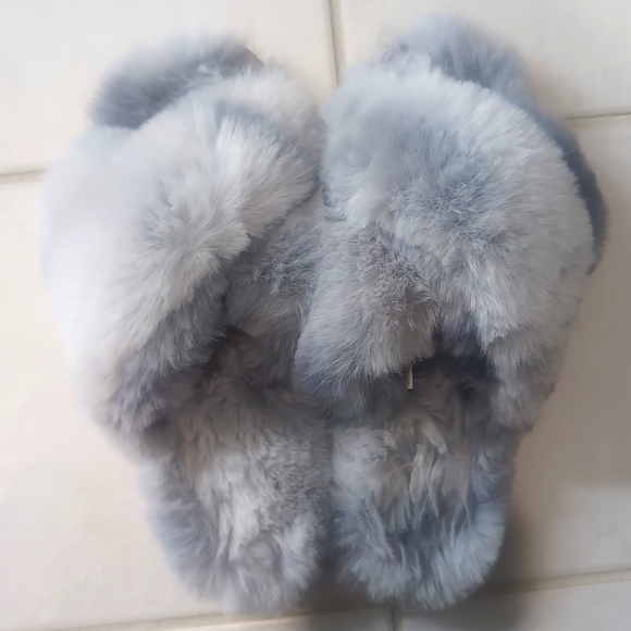 LC Lauren Conrad Shoes - LC Lauren Conrad Gray Slippers